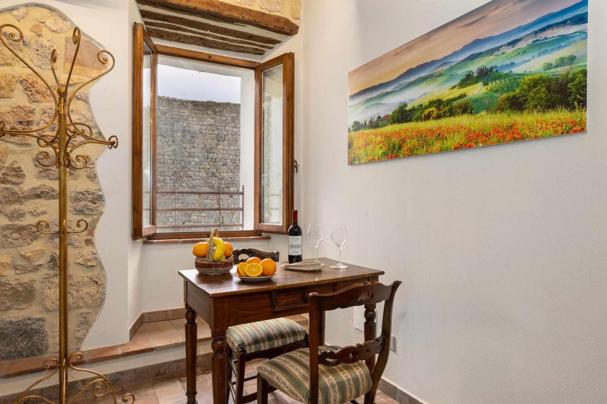 Hotel Sognare Nel Castello Monteriggioni Exterior foto